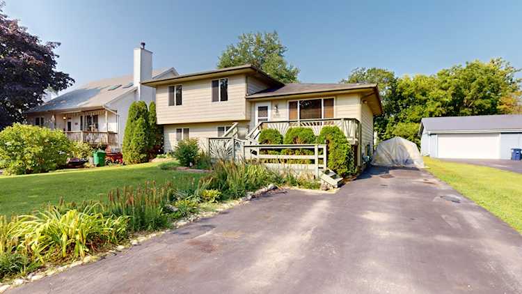4504 Dorset Ave Lisle, IL 60532