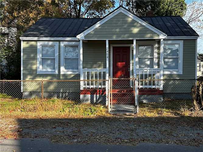 2404 Hartford St Portsmouth, VA 23707