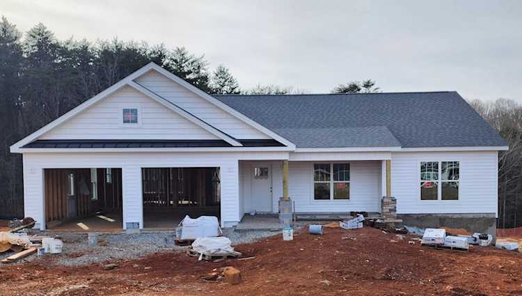 245 Windsor Castle Moneta, VA 24121