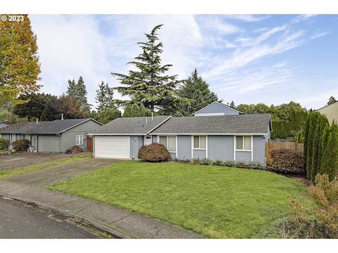 151 NW Merle DR Hillsboro, OR 97124