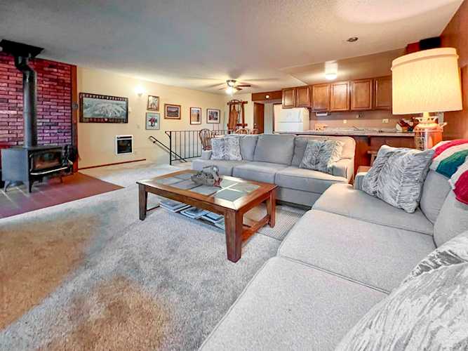 201 Lakeview Blvd. #6 Lakeview Villas #6 Mammoth Lakes, CA 93546