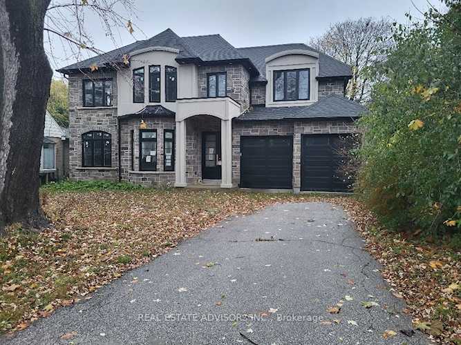 41 Heathfield Dr Toronto, ON M1M 3A9