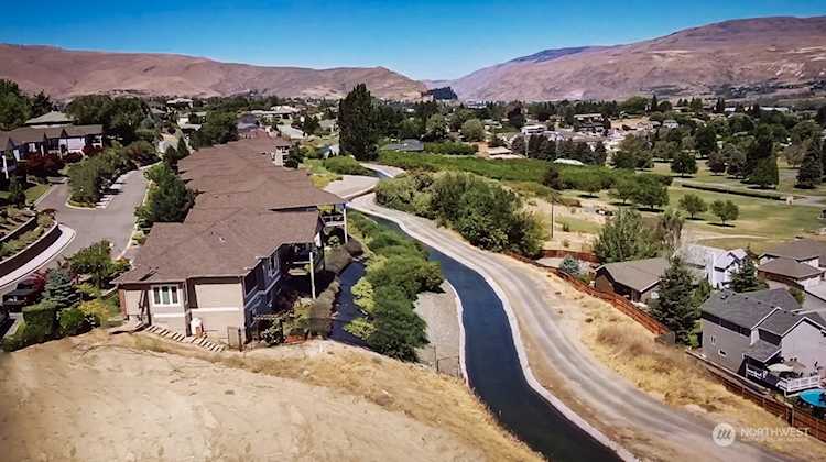 1853 Broadway Place Wenatchee, WA 98801