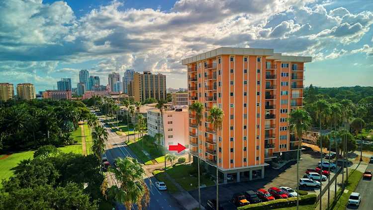 1120 N Shore Dr NE #202 St. Petersburg, FL 33701