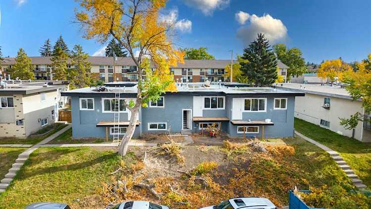 808 Mcneill Rd NE Calgary, AB T2E 5W6