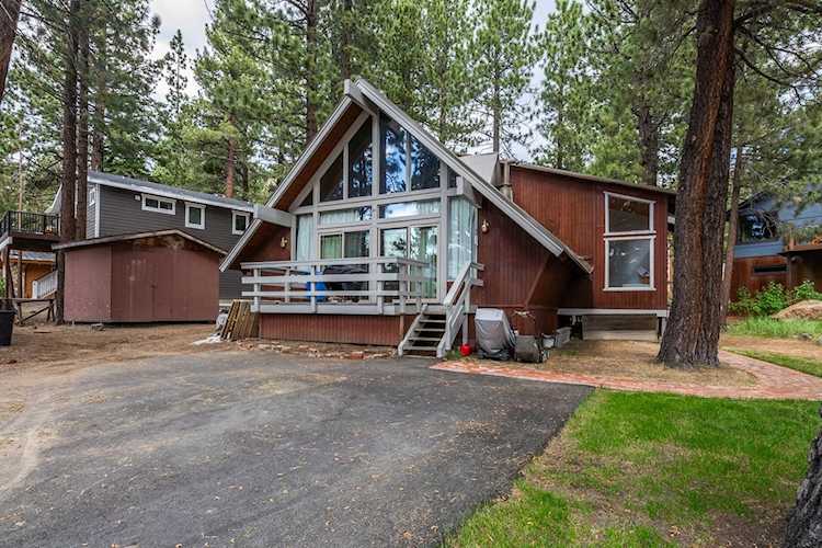 94 Pinecrest Mammoth Lakes, CA 93546