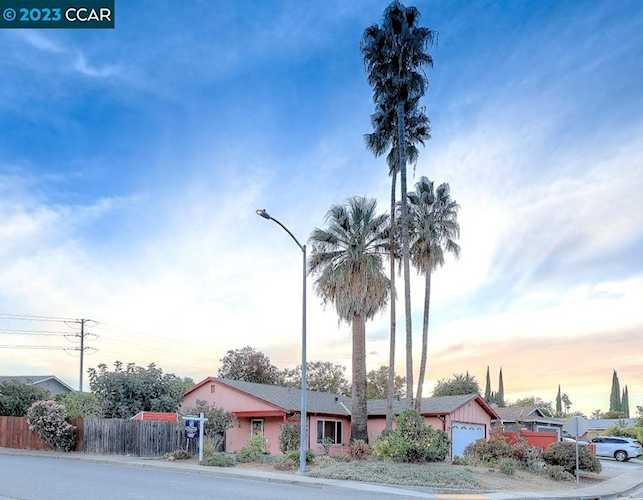 3 Galleon Way Pittsburg, CA 94565