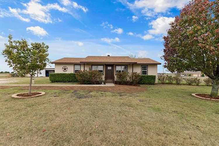 5019 FM 1722 Ennis, TX 75119