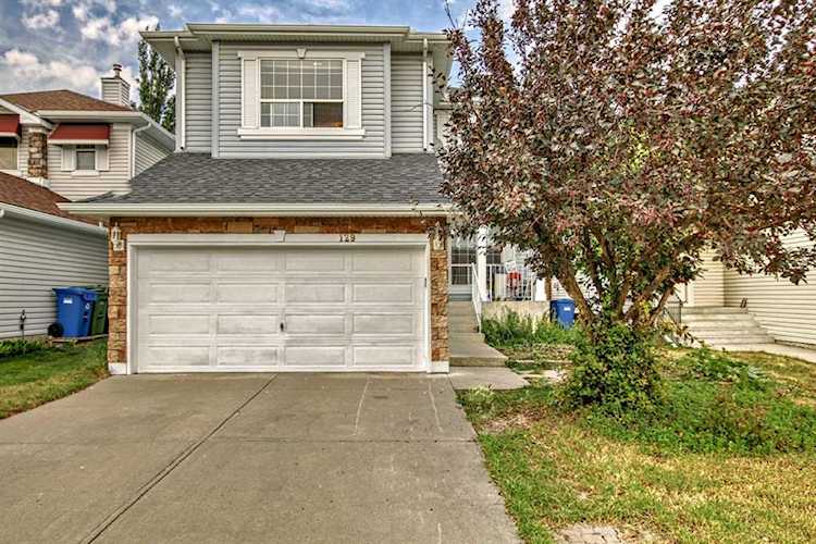 129 Simcoe Circle SW Calgary, AB T3H 4S4