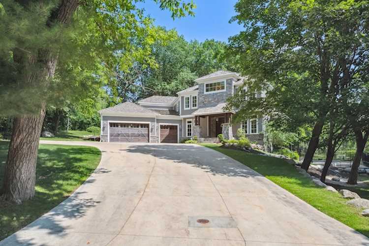 2346 Linner Road Minnetonka, MN 55391