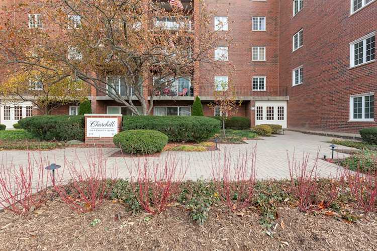 515 N Main St #4AS Glen Ellyn, IL 60137