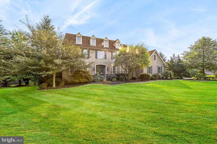 1720 Chantilly Ln Chester Springs, PA 19425