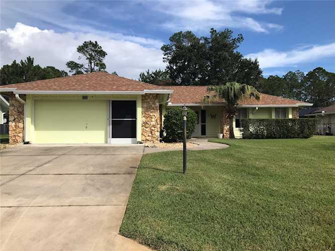 198 Belleaire Dr Palm Coast, FL 32164