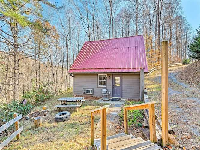416 Secluded Cove Waynesville, NC 28785