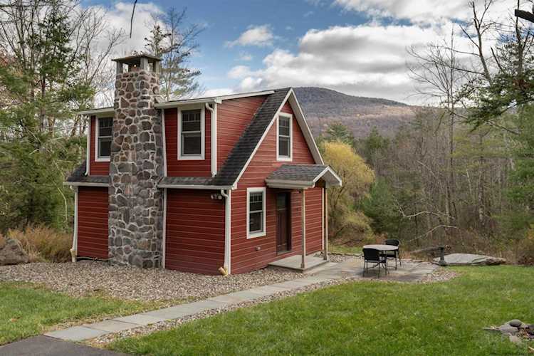 135 Jessop Rd Willow, NY 12495