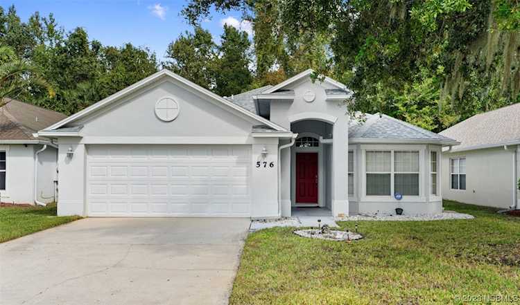 576 Coral Trace Blvd Edgewater, FL 32132