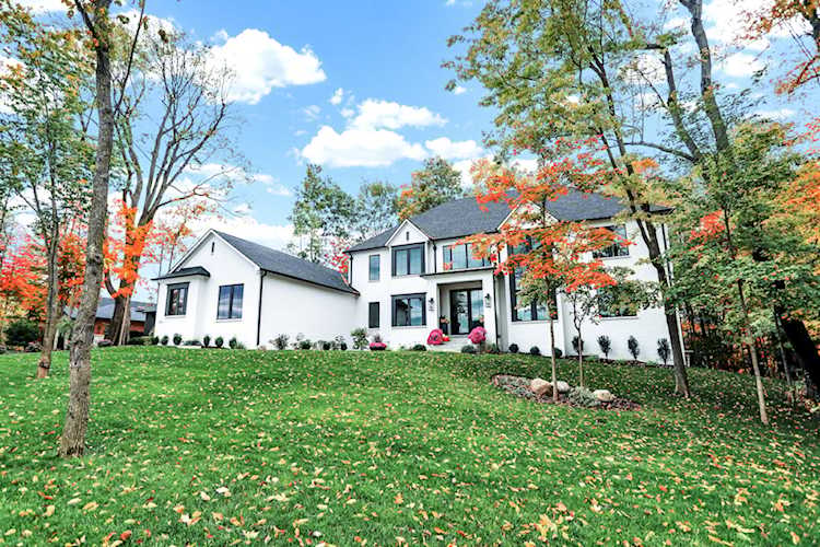 1355 Forest Hills Dr Westfield, IN 46074