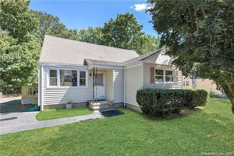 26 Gaylord Rd Trumbull, CT 06611