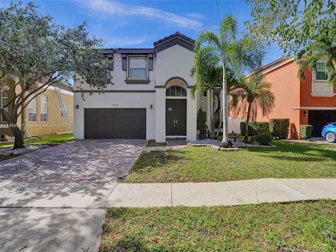 4928 SW 165th Ave Miramar, FL 33027