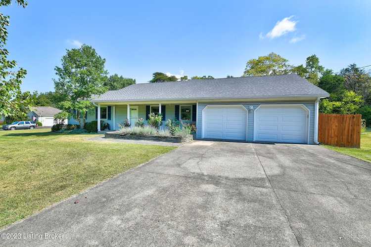 2905 Carden La Grange, KY 40031 | MLS 1646102 Photo 1