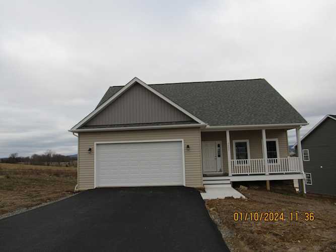 5207 Country Meadow Dublin, VA 24084