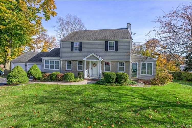 4 Bradstreet Terrace North Haven, CT 06473
