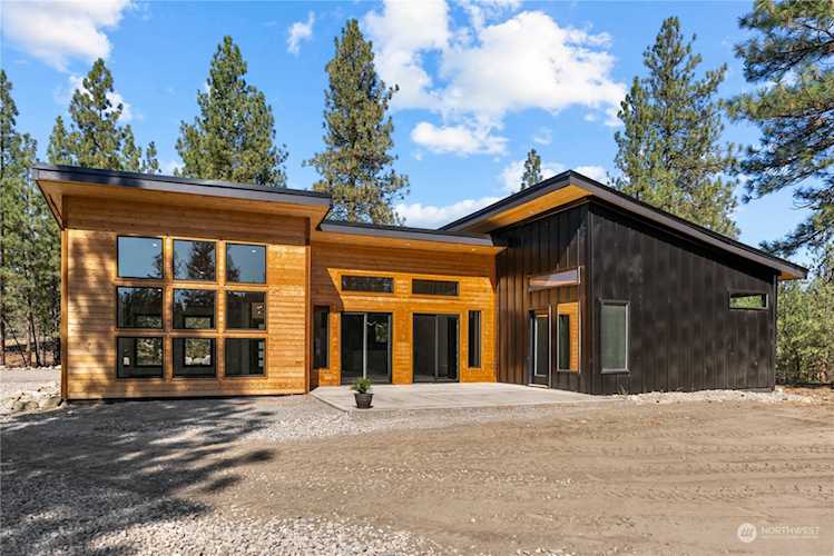 8 Cat's Ear Rd Winthrop, WA 98862