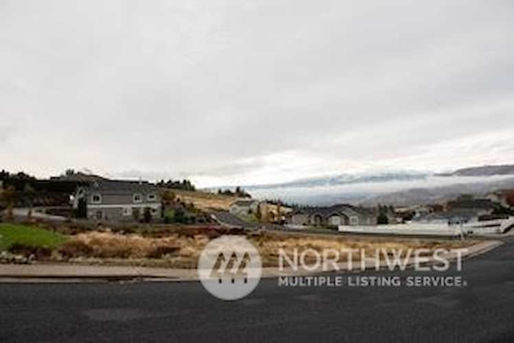 11 Elizabeth Ct Wenatchee, WA 98801