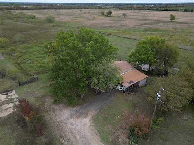 6494 County Road 1120 Corsicana, TX 75110