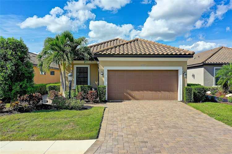12737 Sorrento WAY Bradenton, FL 34211
