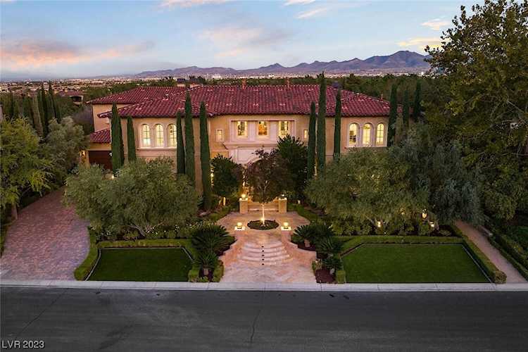 30 Augusta Canyon Way Las Vegas, NV 89141