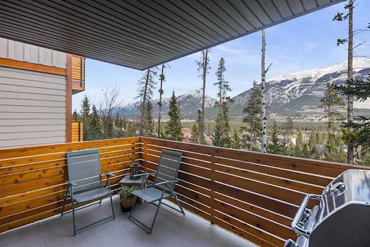 205 Riva Heights Canmore, AB T1W 3L3