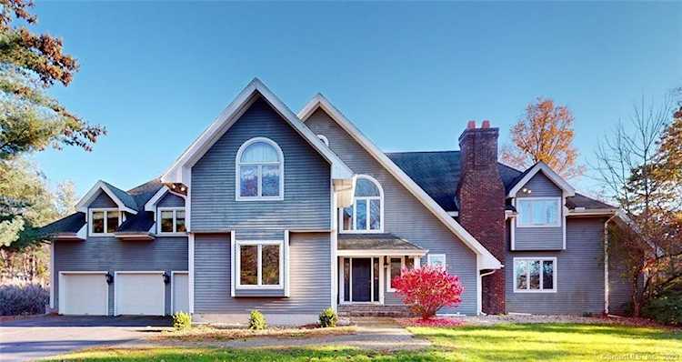 76 Southpond Rd Glastonbury, CT 06073