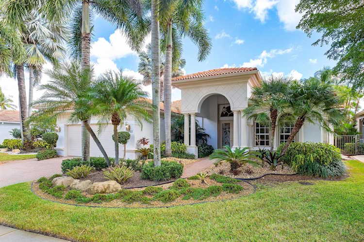 15992 Brier Creek Drive Delray Beach, FL 33446