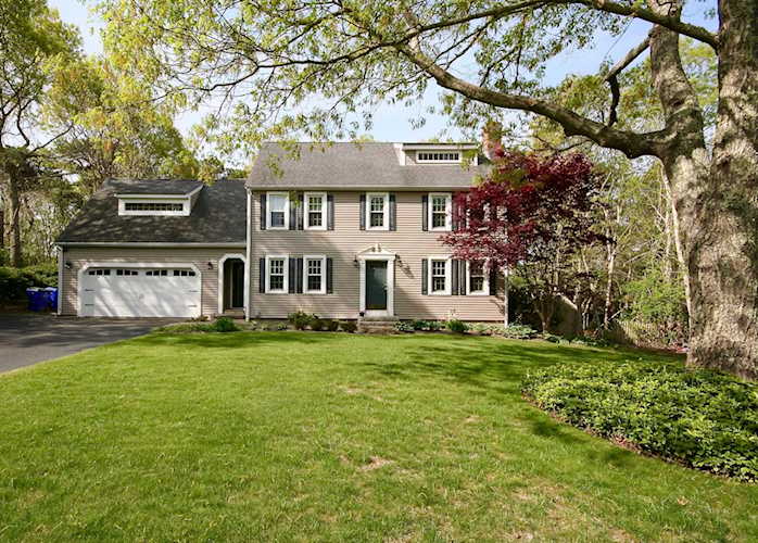 5 Clapp Lane Sagamore Beach, MA 02562