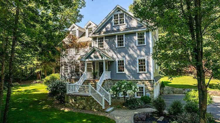 3 Moore Ln Exeter, NH 03833