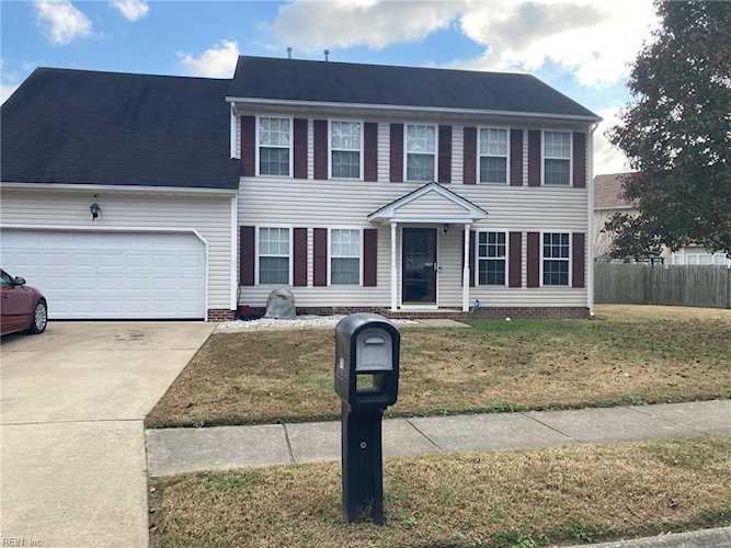 206 Fallawater Way Suffolk, VA 23434