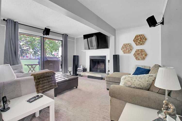 2114 17 St SW #104 Calgary, AB T2T 4M4