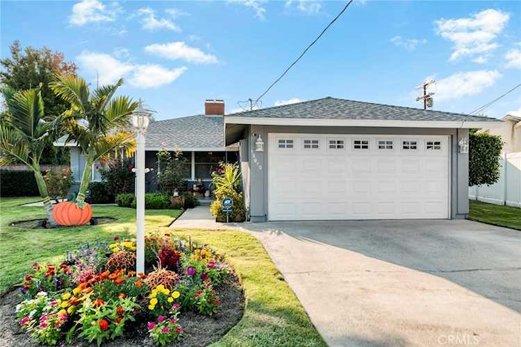 12970 La Maida St Sherman Oaks, CA 91423