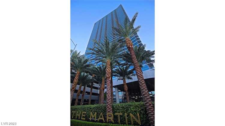4471 Dean Martin Dr #2806 Las Vegas, NV 89103