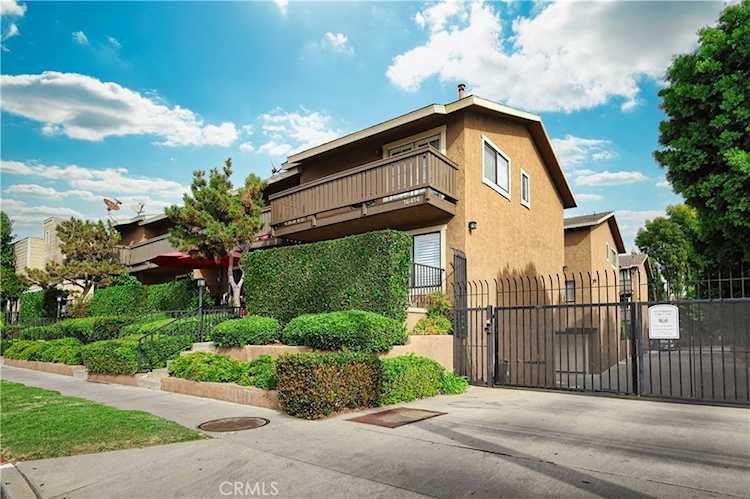 16414 Cornuta Avenue #14 Bellflower, CA 90706