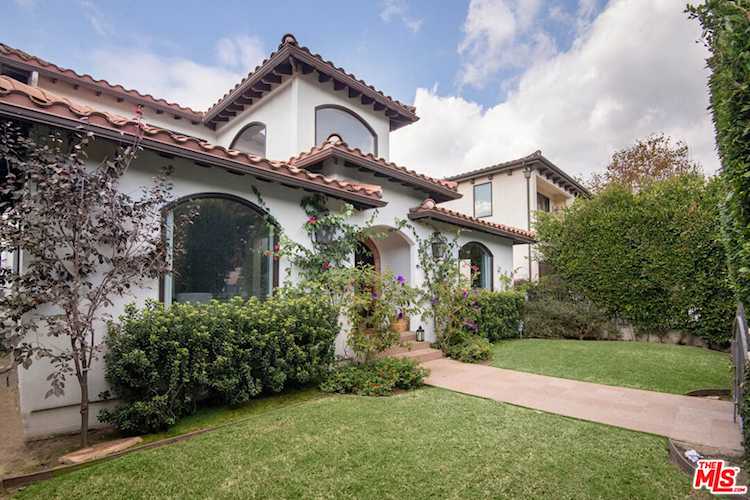 629 S Gretna Green Way Los Angeles, CA 90049