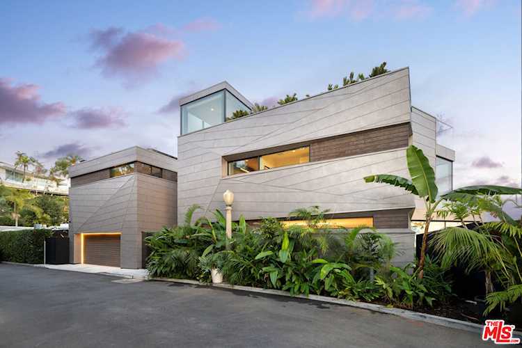 9422 Sierra Mar Dr Los Angeles, CA 90069