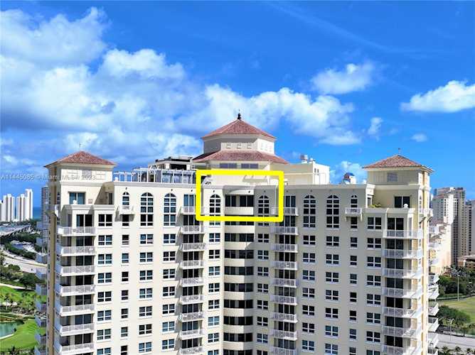 19501 W Country Club Dr #TS-07 Aventura, FL 33180