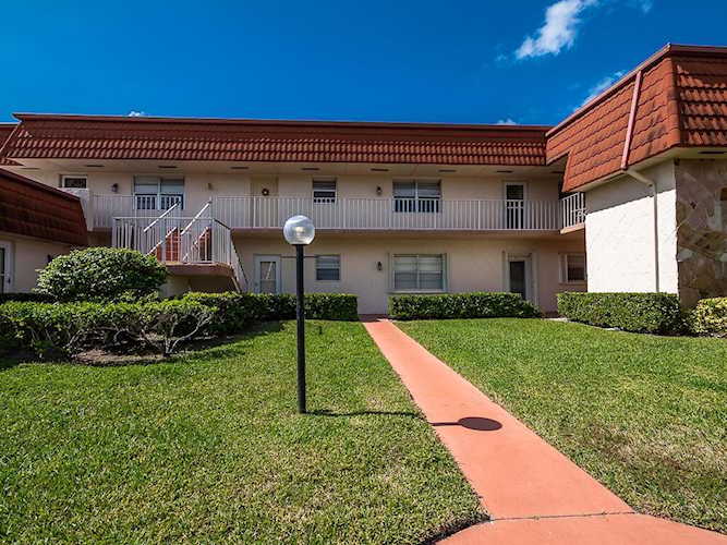12015 S Greenway Circle #205 Royal Palm Beach, FL 33411