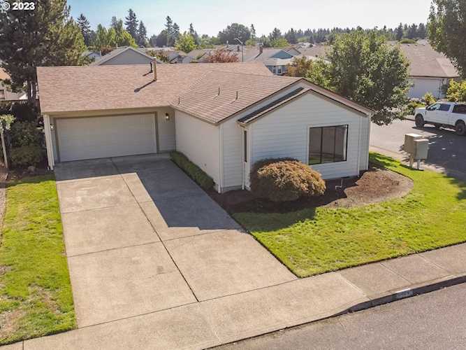 2306 NE 155th PL Portland, OR 97230