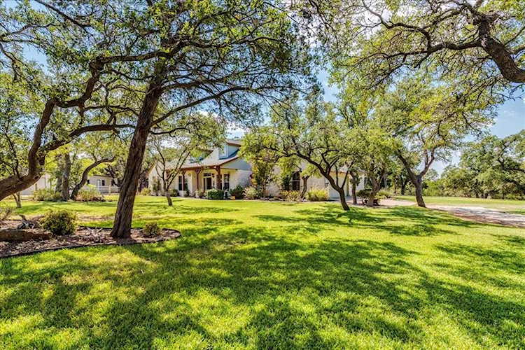 2775 County Road 207 Liberty Hill, TX 78642