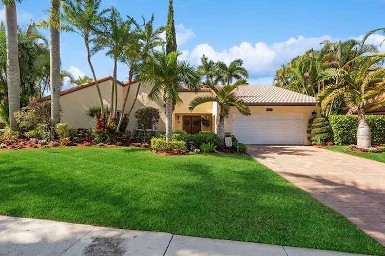 2507 SW 23rd Cranbrook Drive Boynton Beach, FL 33436