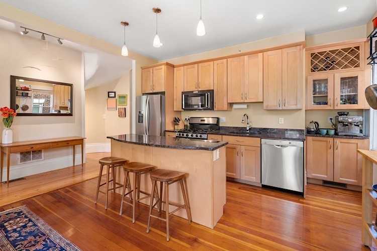 301 Broadway #1 Cambridge, MA 02139