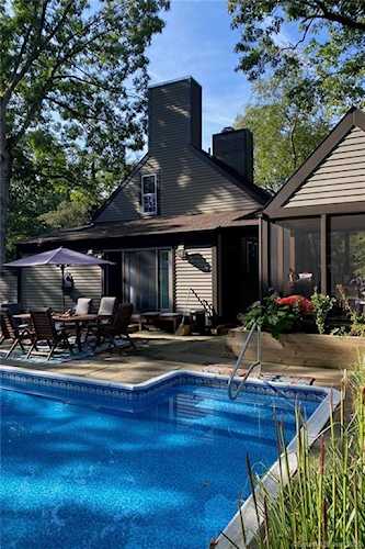 7 Long Hill Farm Guilford, CT 06437